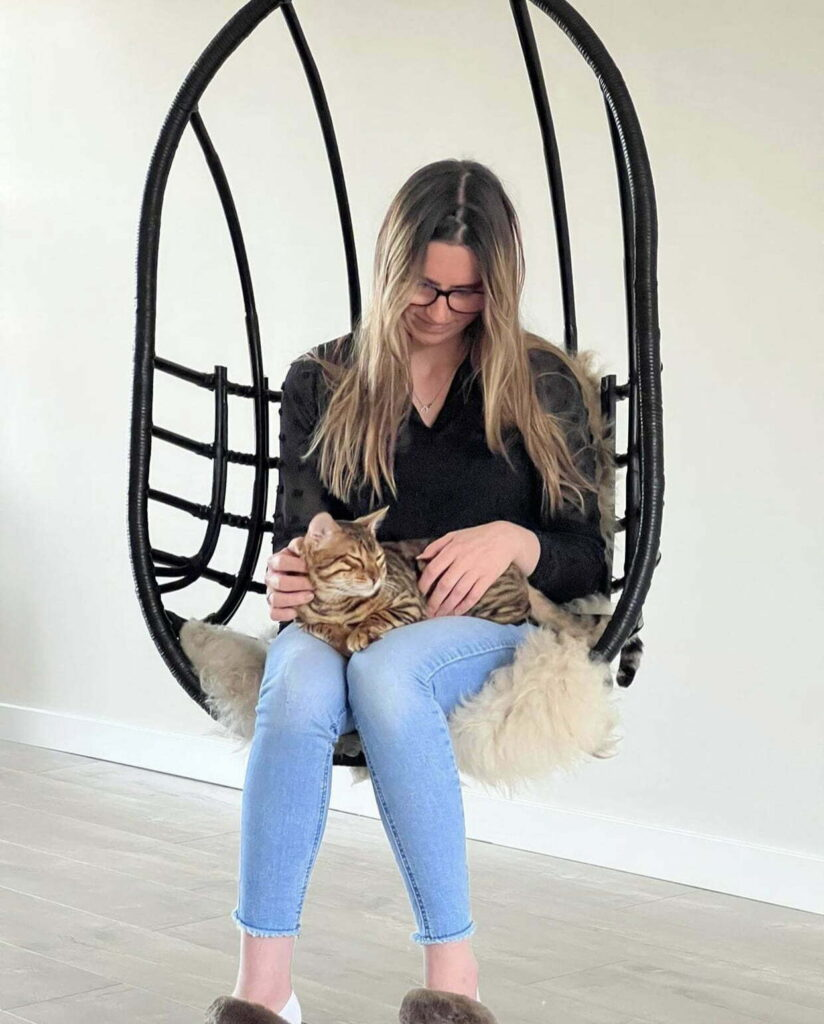 Alicia avec son chat